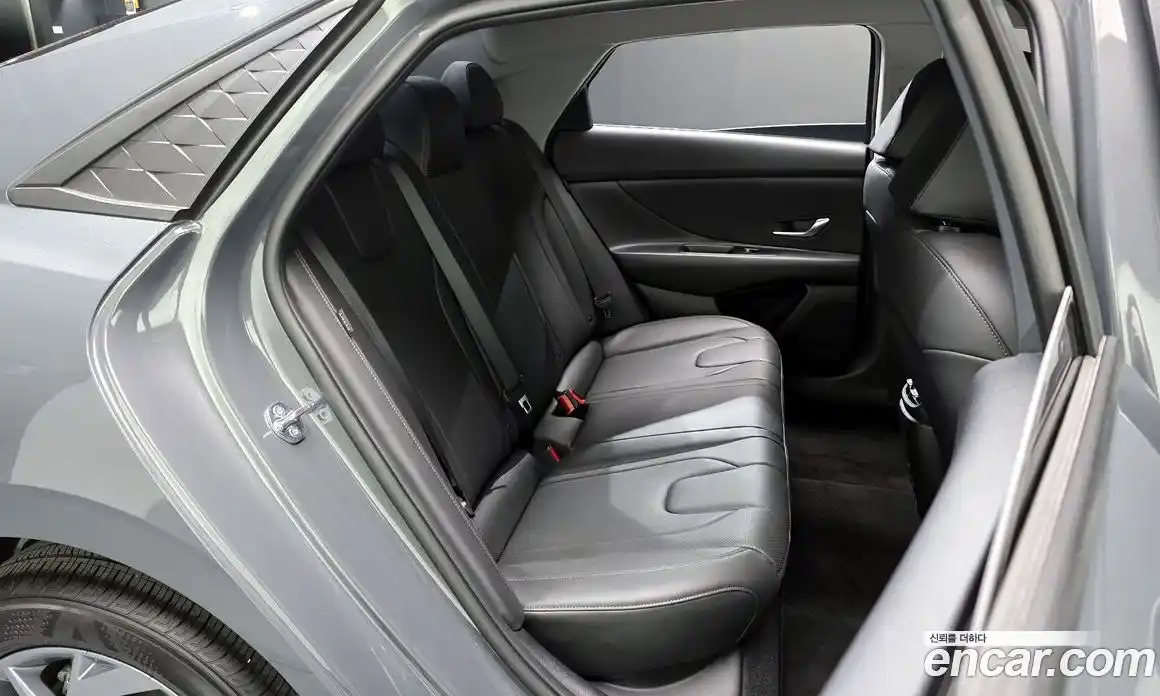 Hyundai Avante 2025 1.6 гидро, фото 17