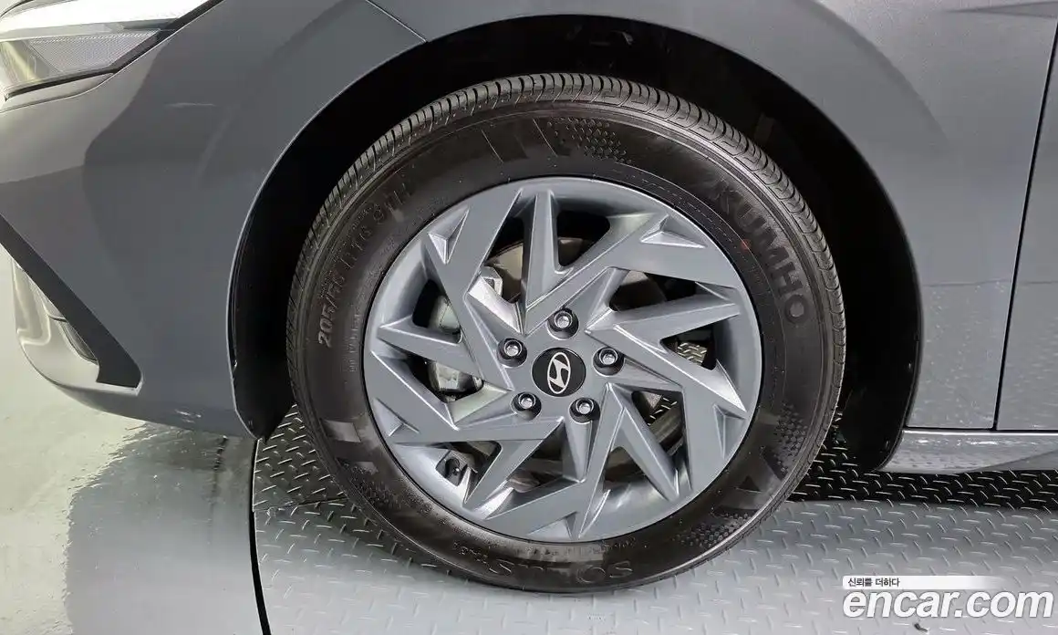 Hyundai Avante 2025 1.6 гидро, фото 5
