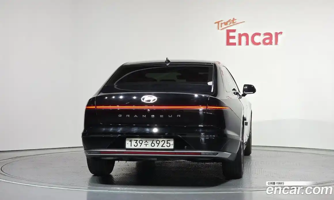 Hyundai Grandeur 2023 2.5 автомат (гидро), фото 4