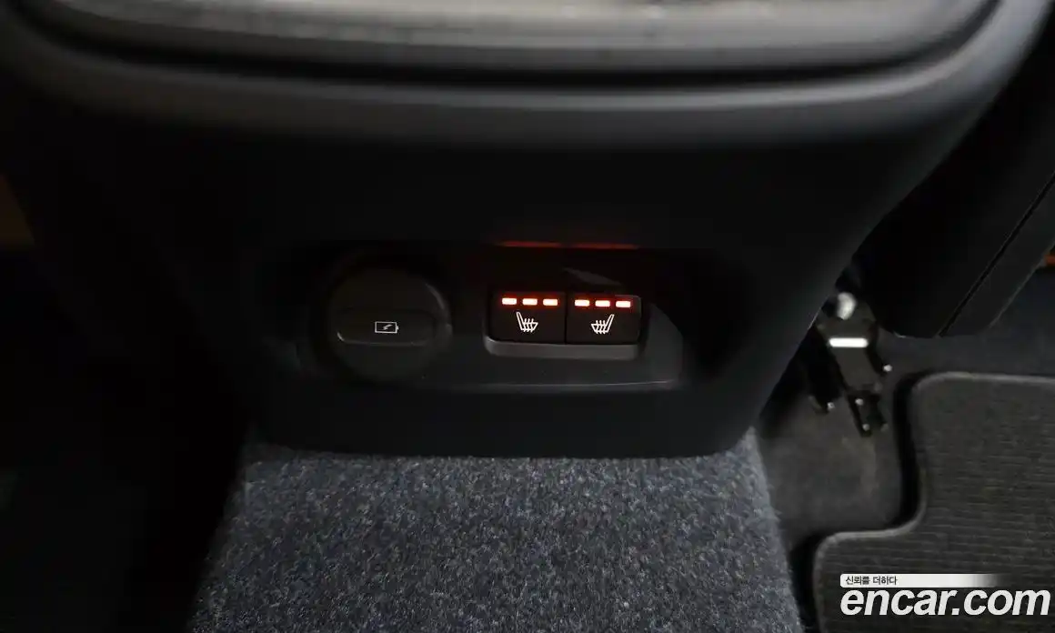 Volvo XC40 2020 2.0 автомат (гидро), фото 18