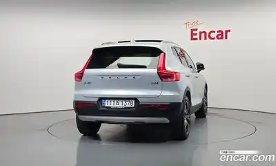 Volvo XC40 2020 2.0 автомат (гидро), миниатюра 4