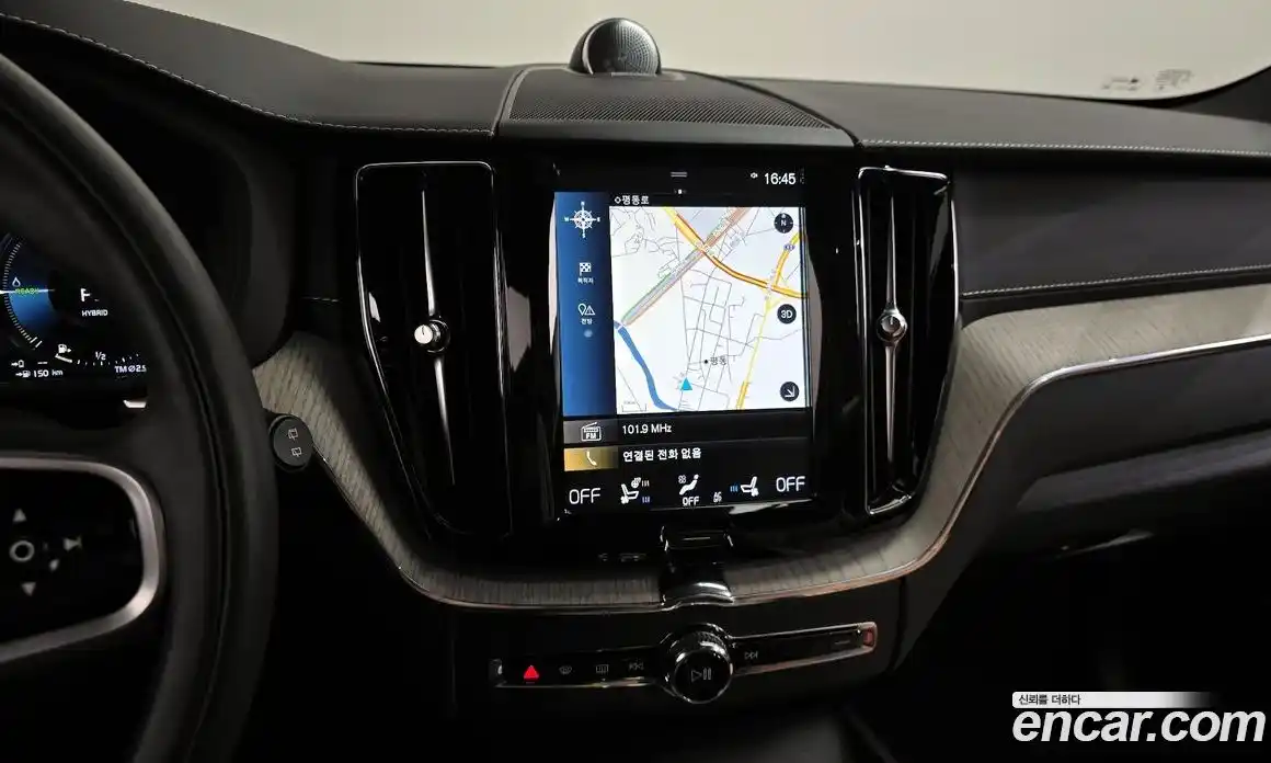 Volvo XC60 2020 2.0 автомат (гидро), фото 18