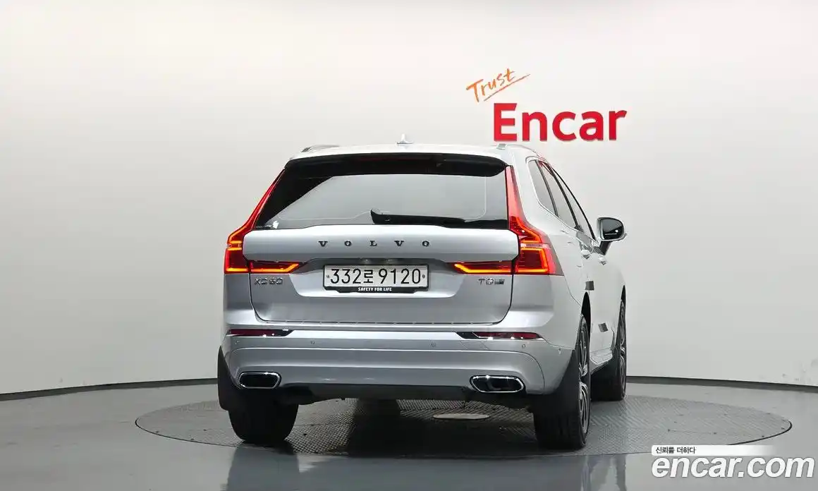 Volvo XC60 2020 2.0 автомат (гидро), фото 4
