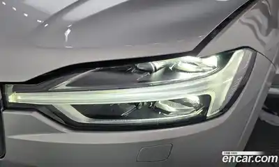 Volvo XC60 2020 2.0 автомат (гидро), миниатюра 8