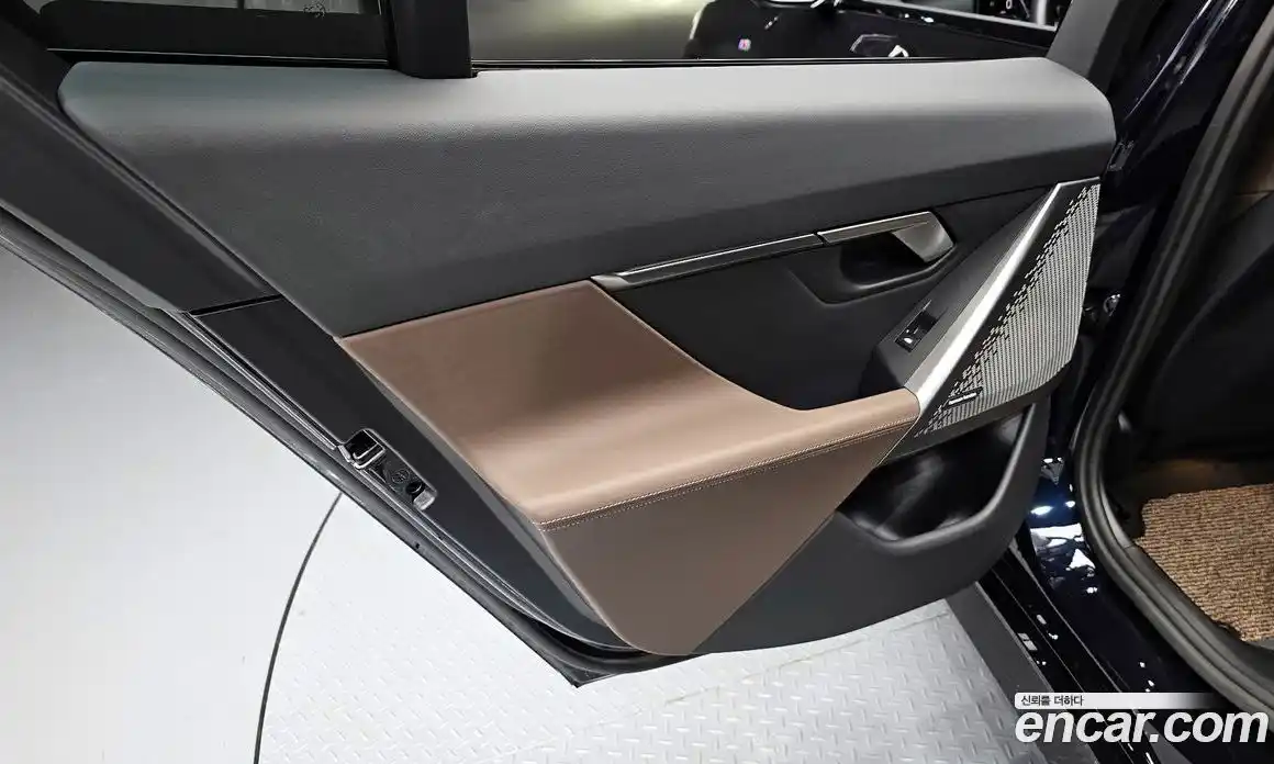 BMW 5-Series 2023 2.0 гидро, фото 15