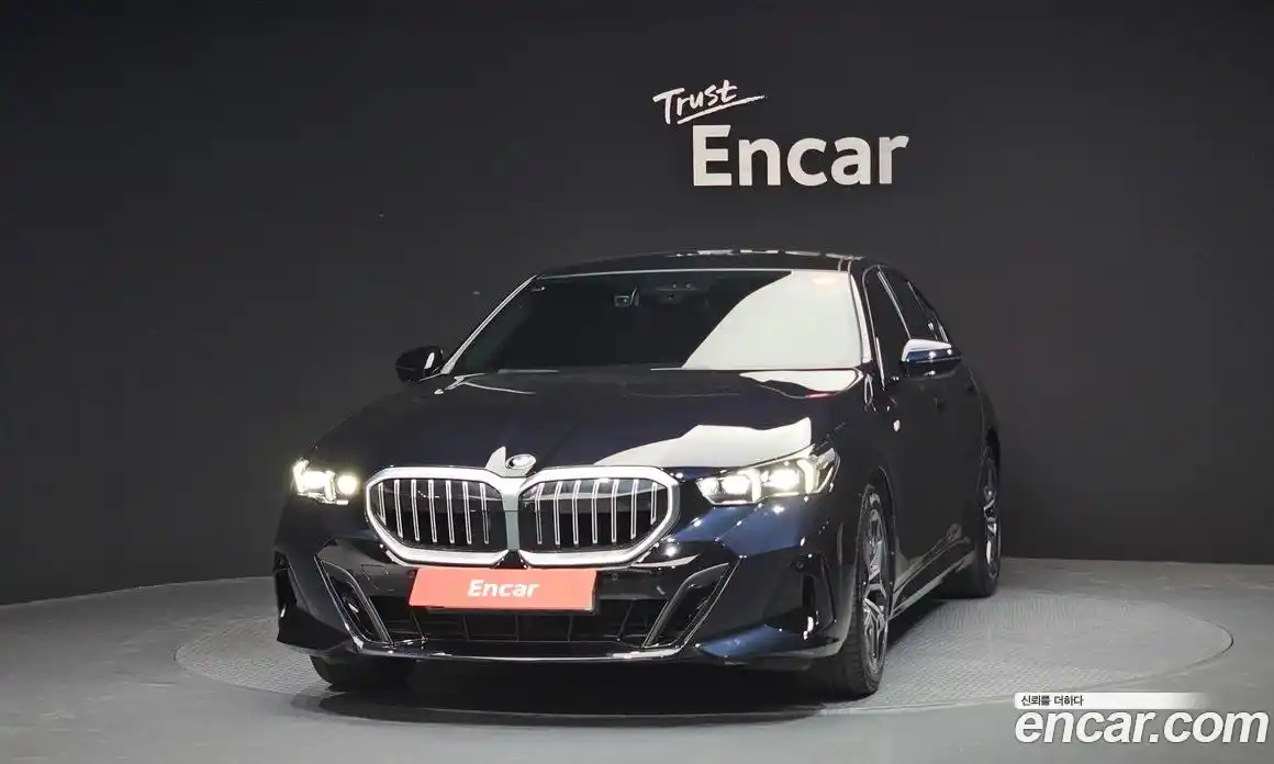 BMW 5-Series 2023 2.0 гидро, фото 3