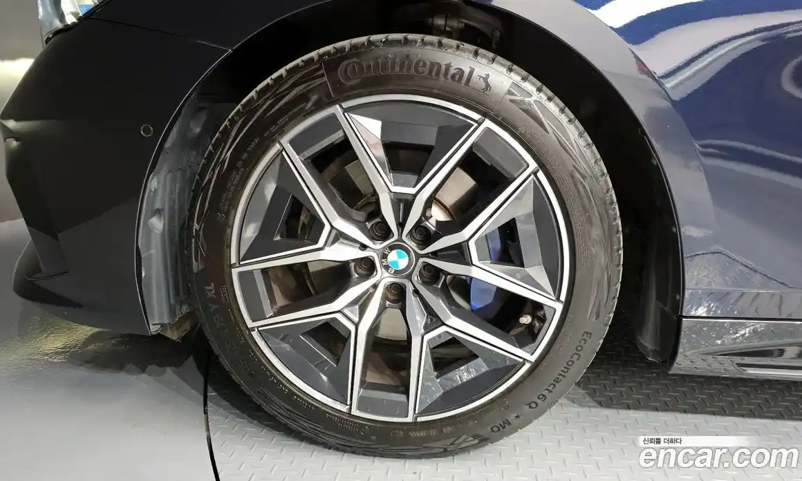 BMW 5-Series 2023 2.0 гидро, фото 5