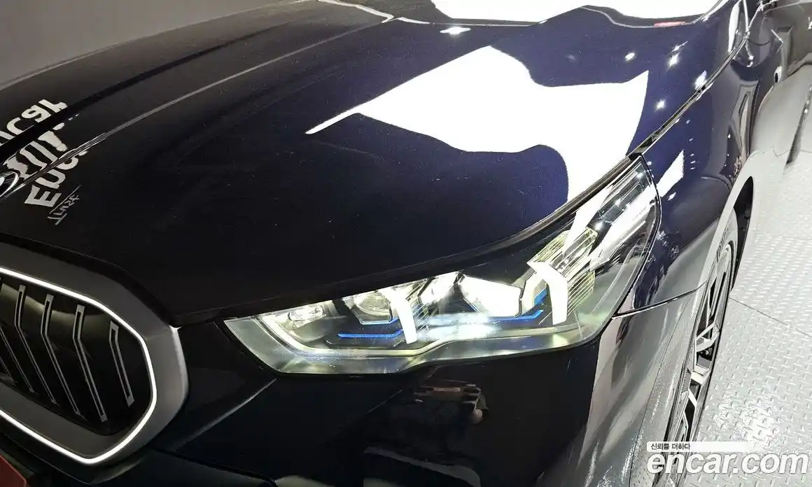 BMW 5-Series 2023 2.0 гидро, фото 8