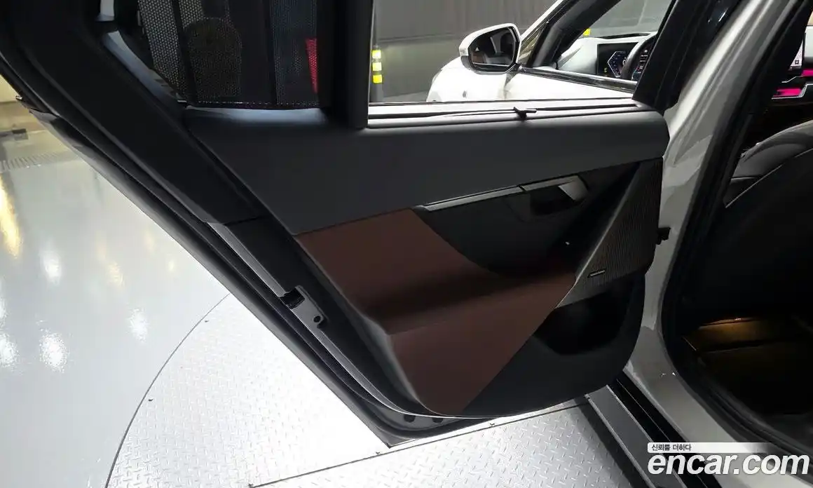 BMW 5-Series 2023 2.0 гидро, фото 15