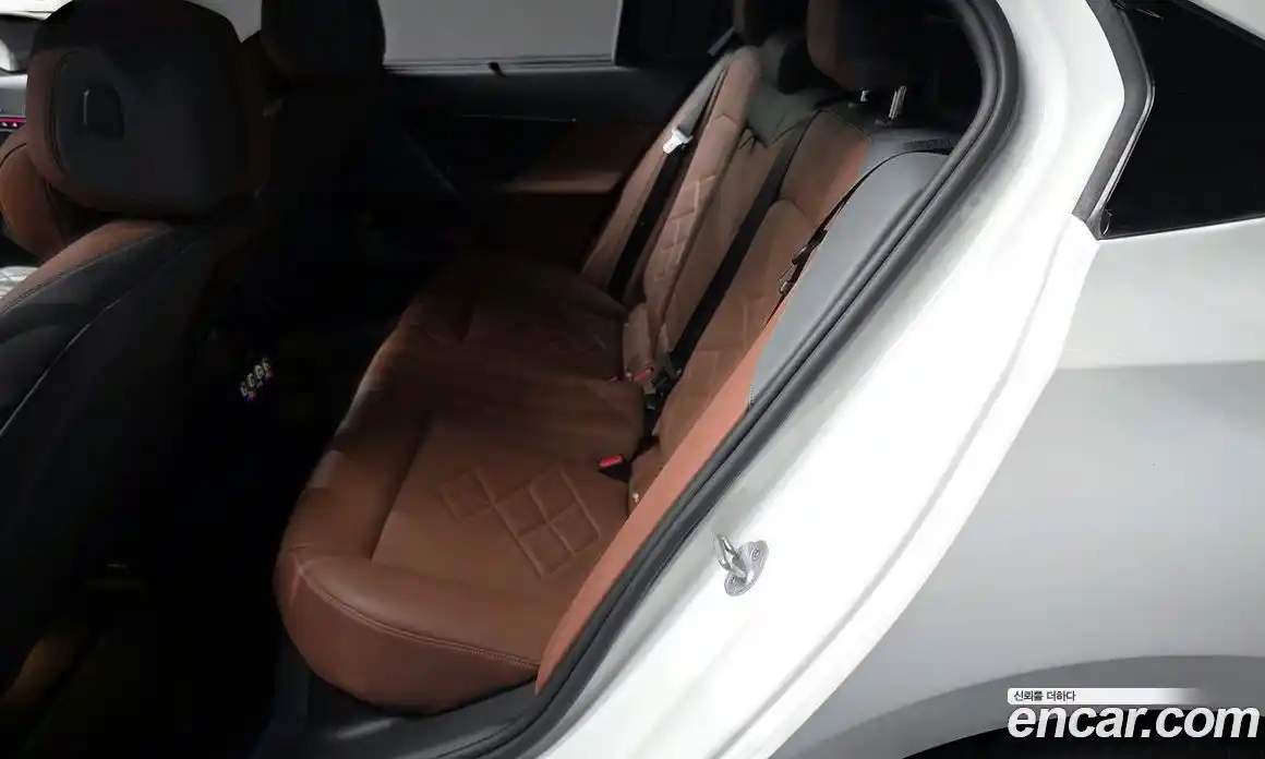 BMW 5-Series 2023 2.0 гидро, фото 16