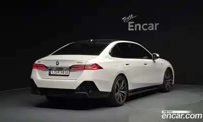 BMW 5-Series 2023 2.0 гидро, миниатюра 2