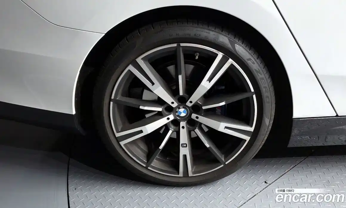 BMW 5-Series 2023 2.0 гидро, фото 5