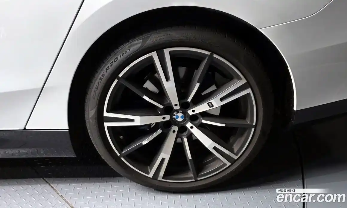 BMW 5-Series 2023 2.0 гидро, фото 7