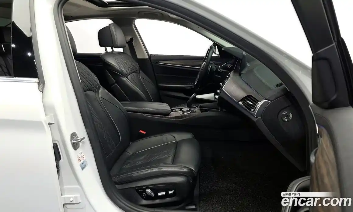 BMW 5 серия 2018 2.0 автомат (гидро), фото 16