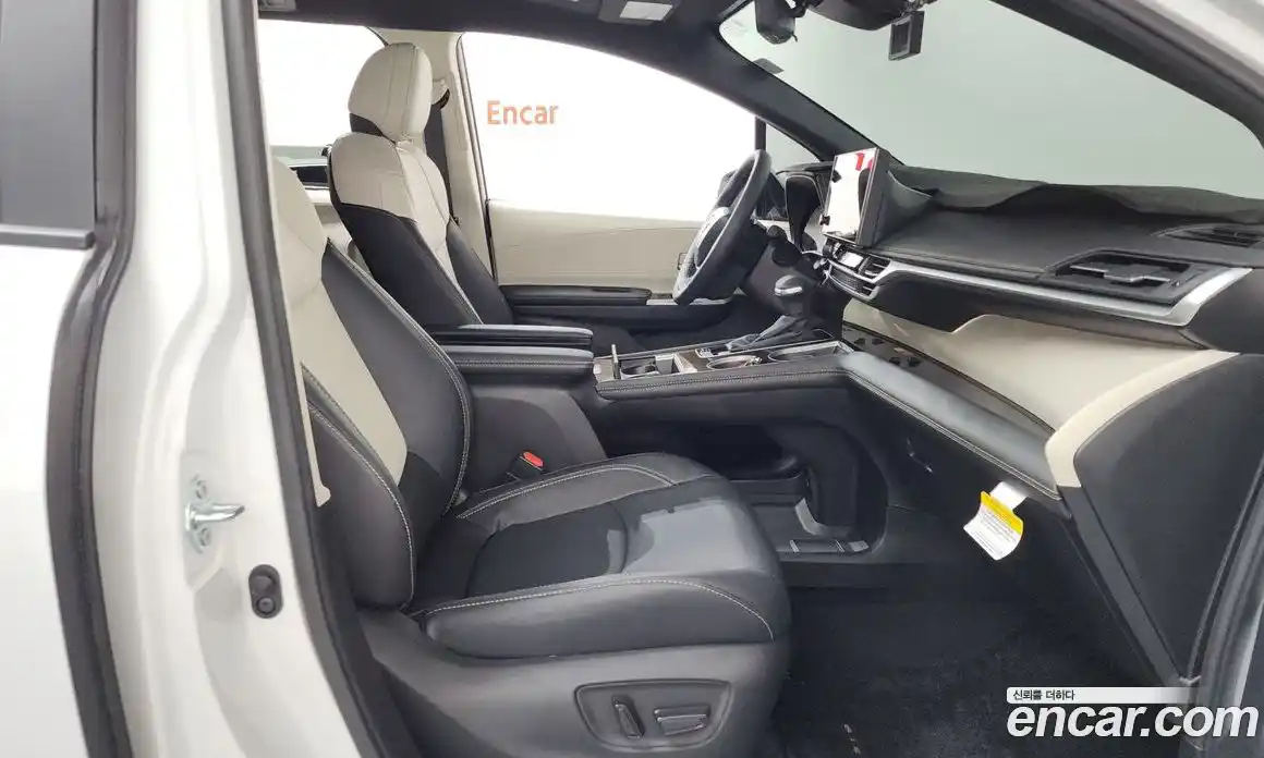 Toyota Sienna 2025 2.5 гидро, фото 16