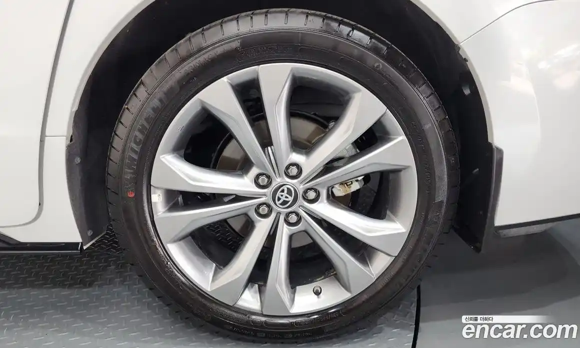 Toyota Sienna 2025 2.5 гидро, фото 7