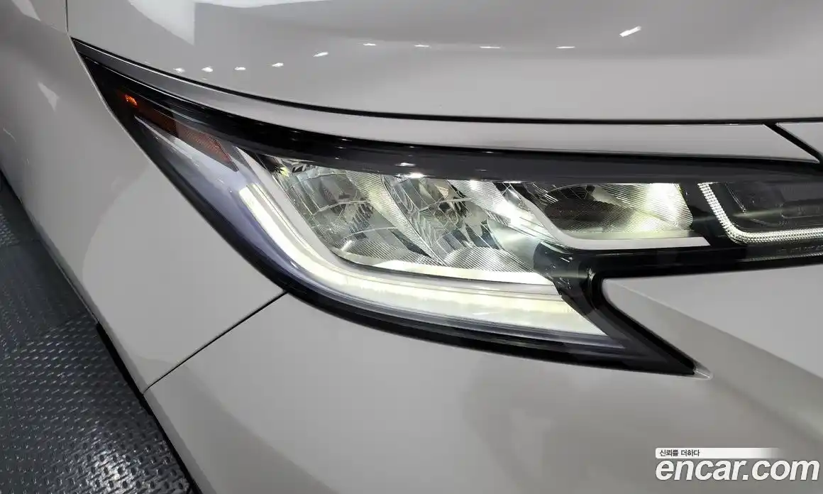 Toyota Sienna 2025 2.5 гидро, фото 8