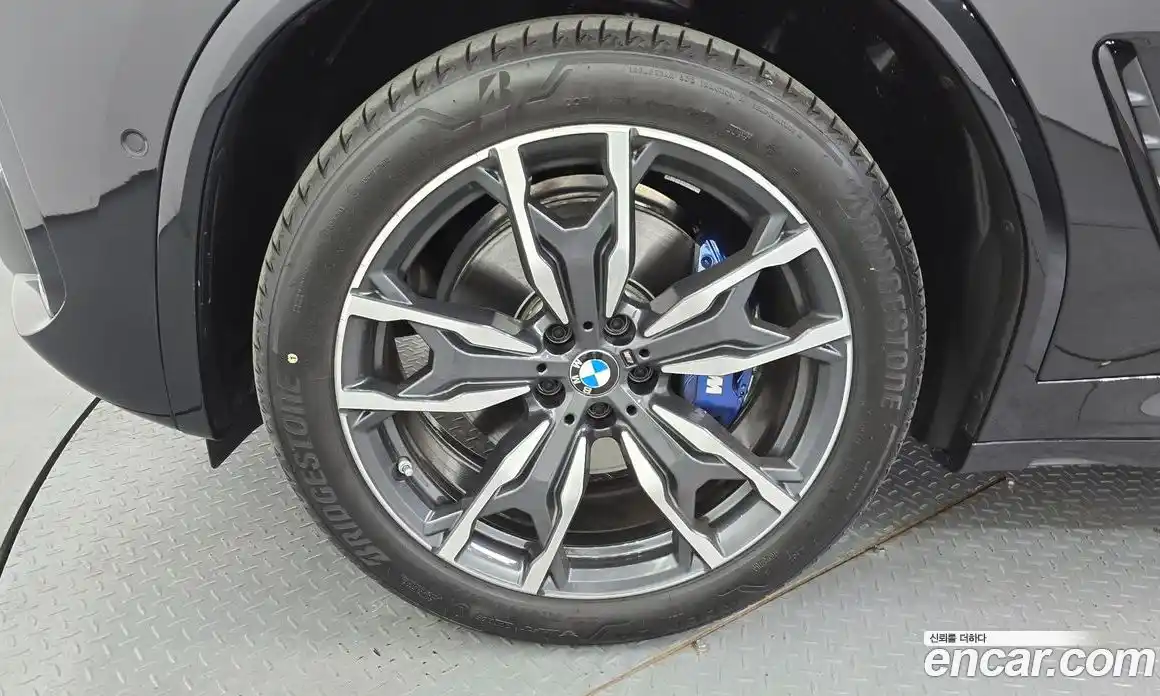 BMW X4 2025 2.0 гидро, фото 5