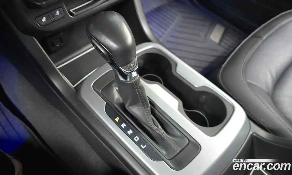 Chevrolet Colorado 2022 3.6 автомат (гидро), фото 9