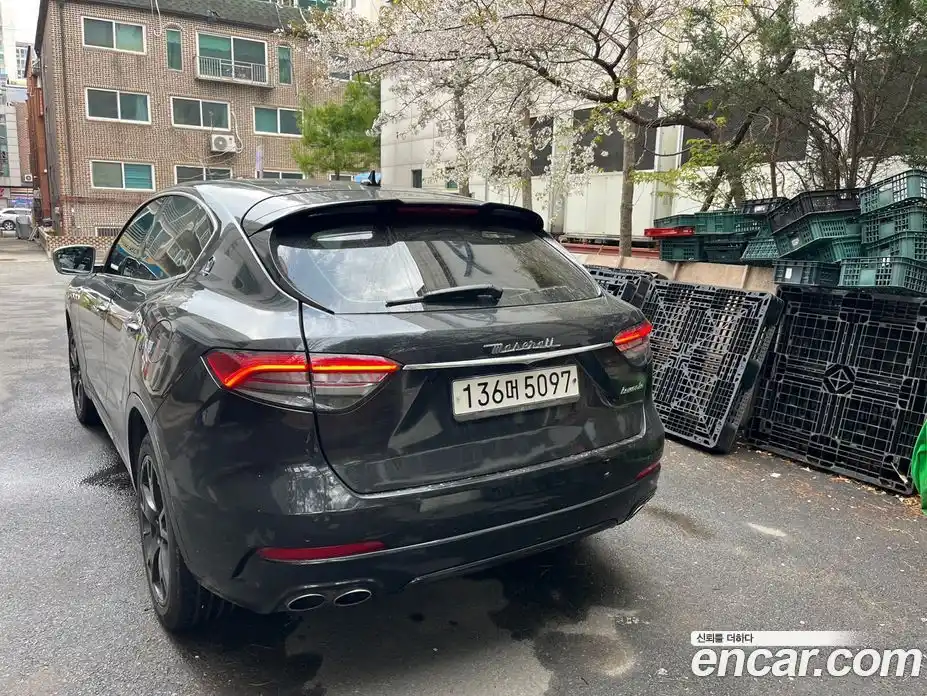 Maserati Levante 2017 3.0 гидро, фото 12