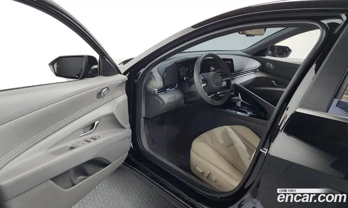Hyundai Avante 2025 1.6 автомат (гидро), фото 12