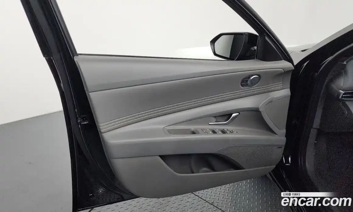 Hyundai Avante 2025 1.6 автомат (гидро), фото 13