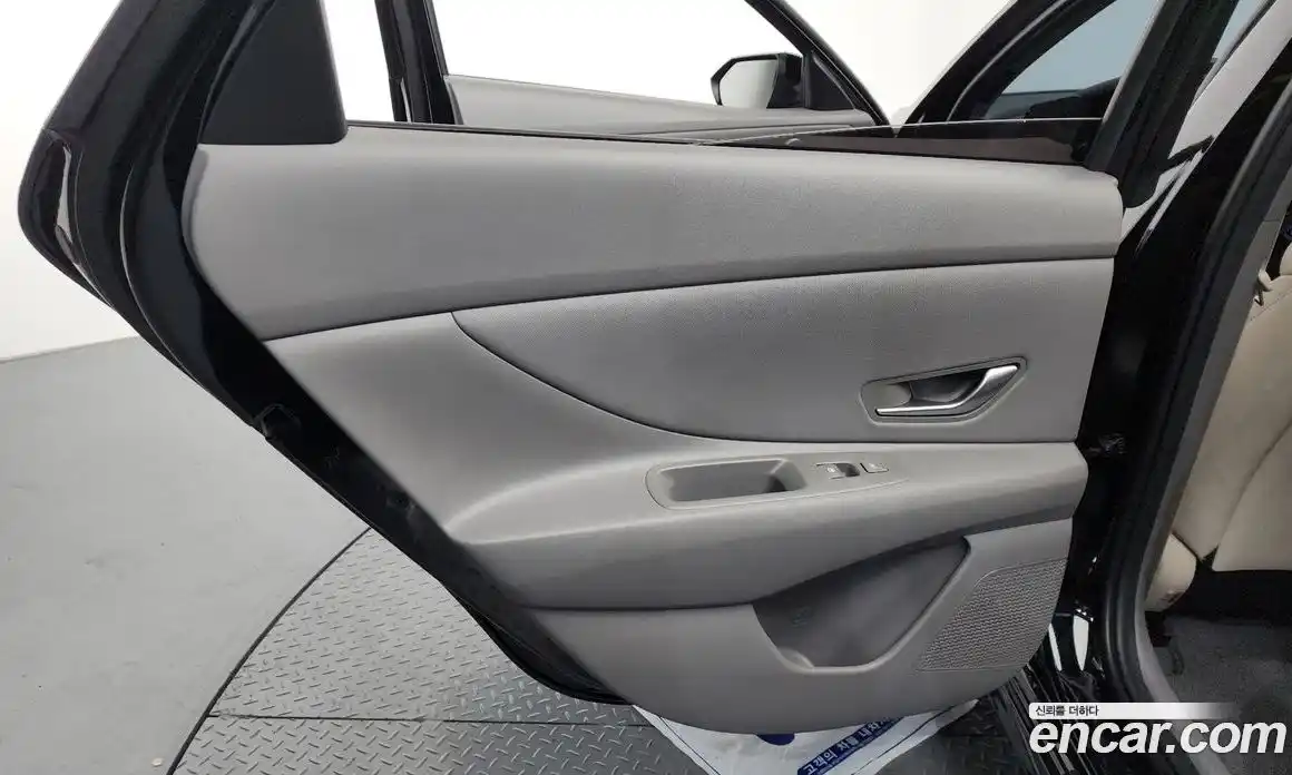 Hyundai Avante 2025 1.6 автомат (гидро), фото 14