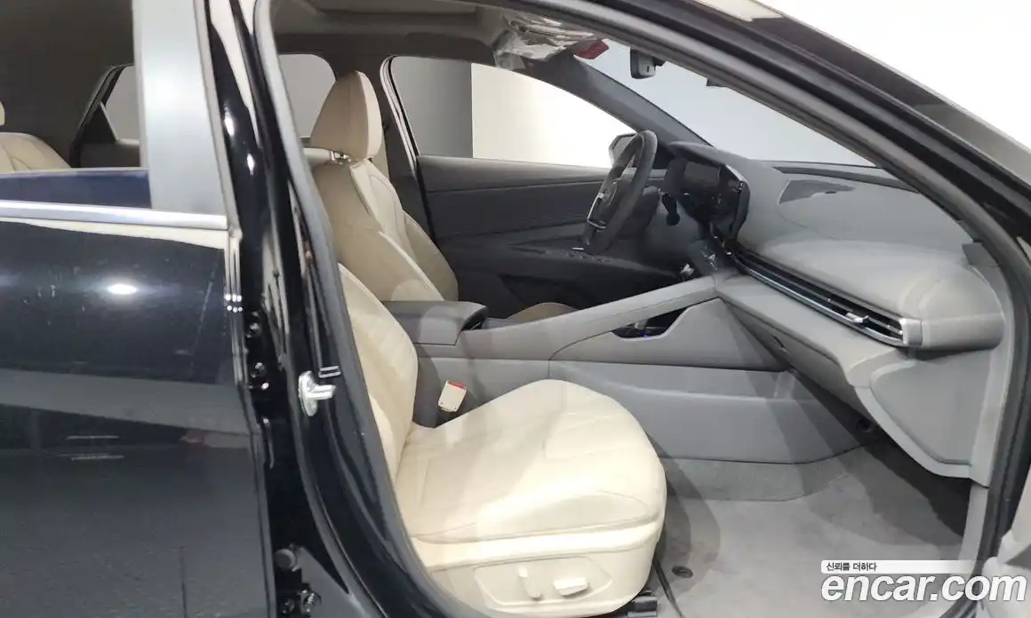 Hyundai Avante 2025 1.6 автомат (гидро), фото 15