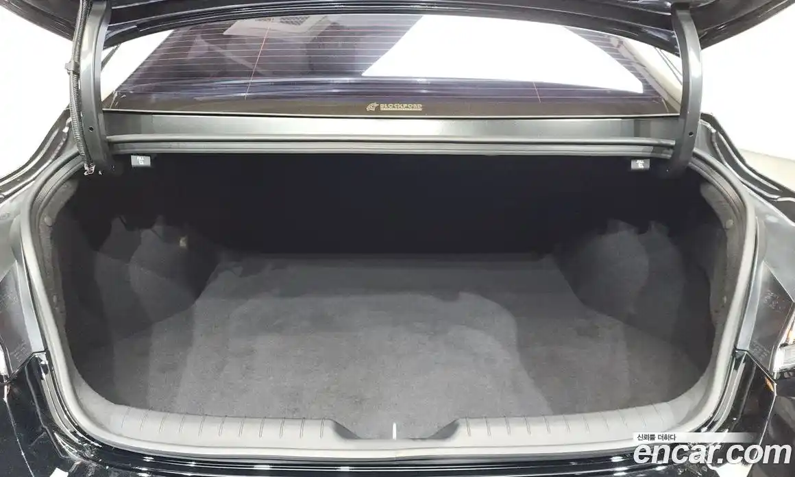 Hyundai Avante 2025 1.6 автомат (гидро), фото 23