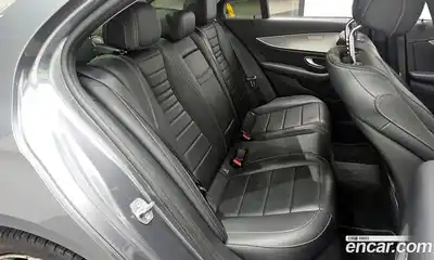Mercedes-Benz E-Class 2017 2.0 автомат (гидро), миниатюра 12