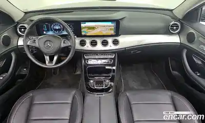 Mercedes-Benz E-Class 2017 2.0 автомат (гидро), миниатюра 7