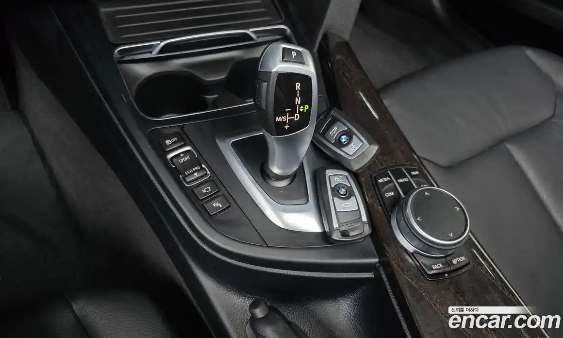 BMW 3 серия 2020 2.0 автомат (гидро), фото 12