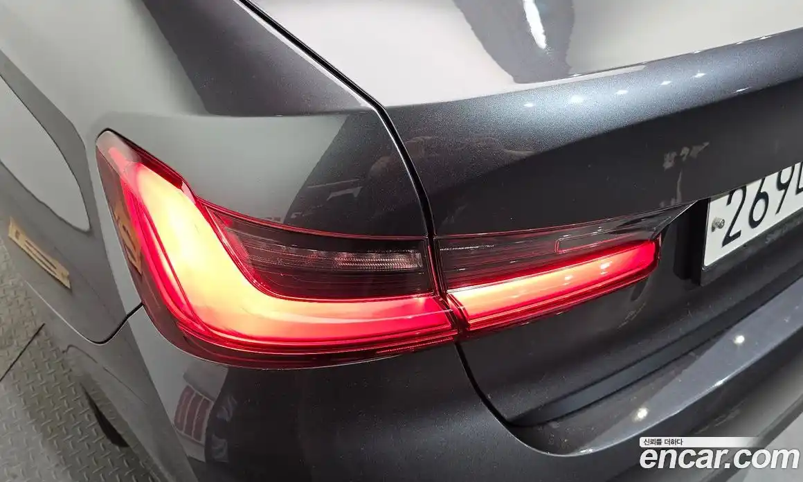 BMW 3 серия 2019 2.0 автомат (гидро), фото 9