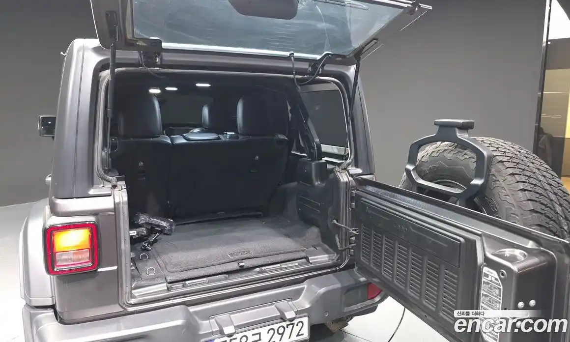 Jeep Wrangler 2018 2.0 автомат (гидро), фото 20