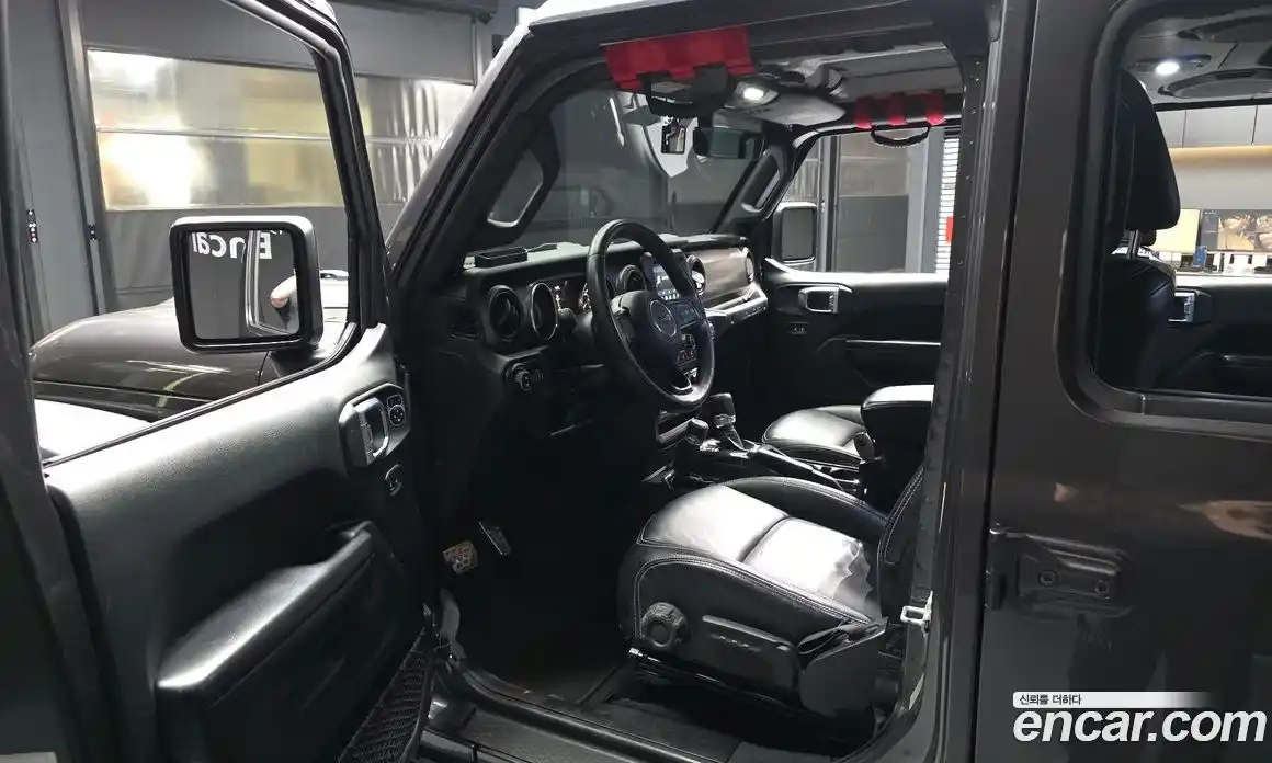 Jeep Wrangler 2018 2.0 автомат (гидро), фото 10