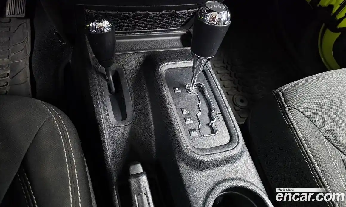 Jeep Wrangler 2016 3.6 автомат (гидро), фото 9