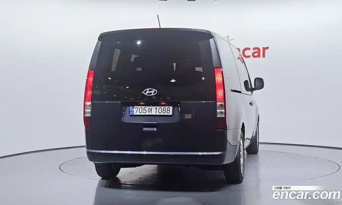 Hyundai Staria 2024 1.6 гидро, фото 4