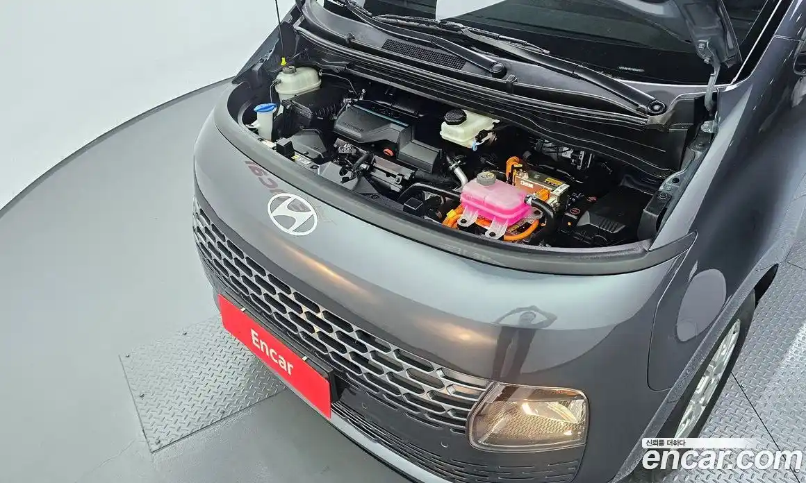 Hyundai Staria 2024 1.6 гидро, фото 6
