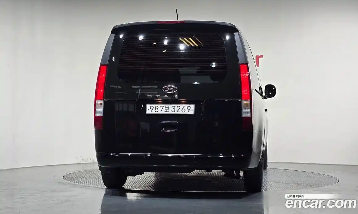 Hyundai Staria 2022 3.5 гидро, фото 4