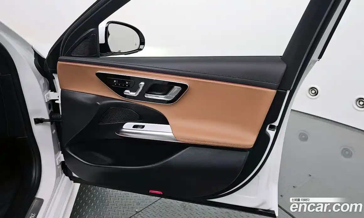 Mercedes-Benz E-Class 2025 2.0 гидро, фото 26