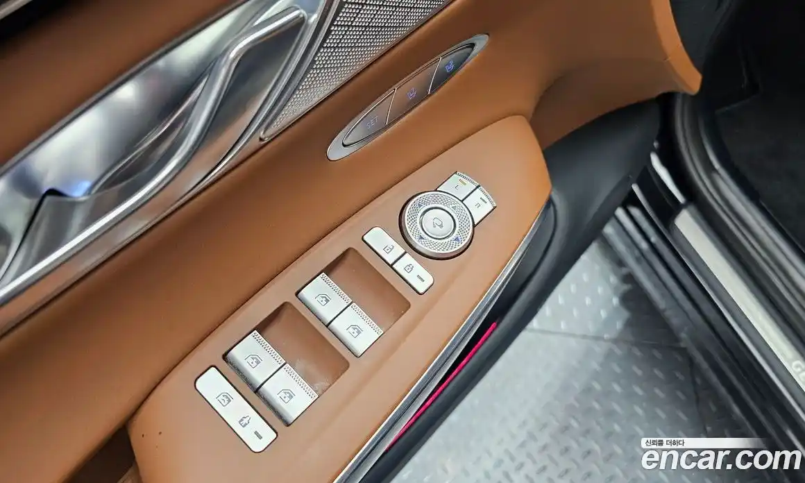 Genesis GV70 2022 2.5 гидро, фото 17