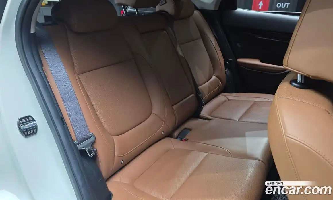 Kia Seltos 2023 1.6 гидро, фото 12