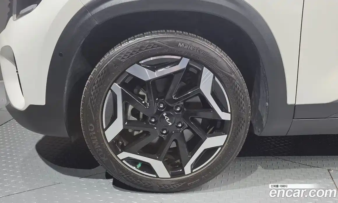 Kia Seltos 2023 1.6 гидро, фото 5