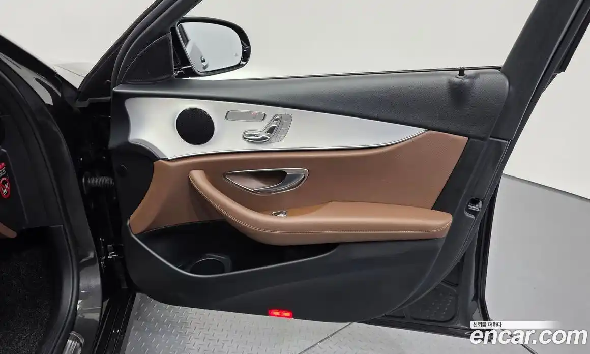 Mercedes-Benz E-Class 2021 2.0 автомат (гидро), фото 14
