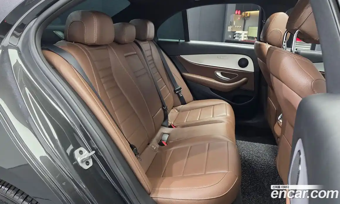 Mercedes-Benz E-Class 2021 2.0 автомат (гидро), фото 18