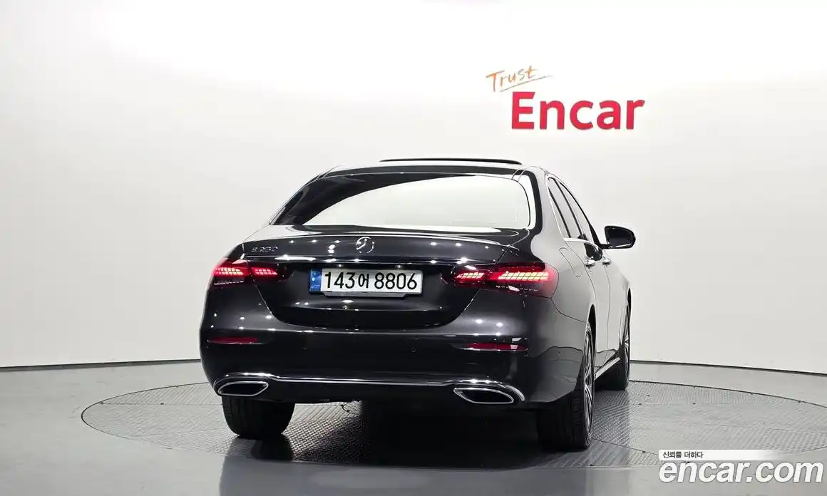 Mercedes-Benz E-Class 2021 2.0 автомат (гидро), фото 4