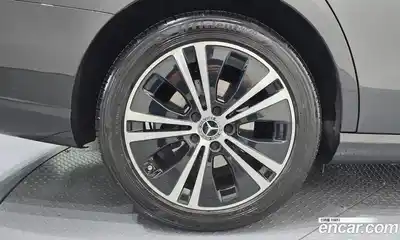 Mercedes-Benz E-Class 2021 2.0 автомат (гидро), миниатюра 5