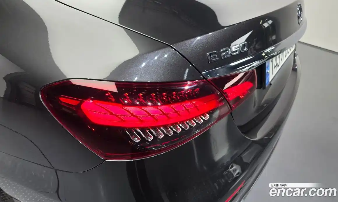 Mercedes-Benz E-Class 2021 2.0 автомат (гидро), фото 9