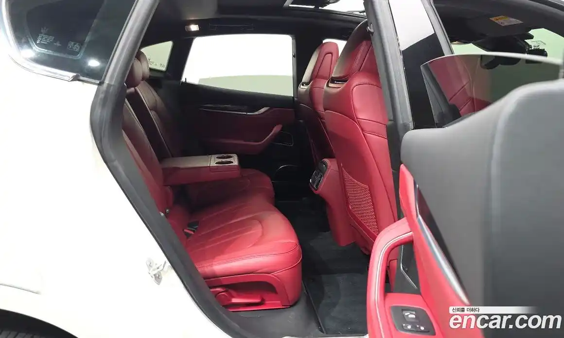 Maserati Levante 2018 3.0 гидро, фото 12