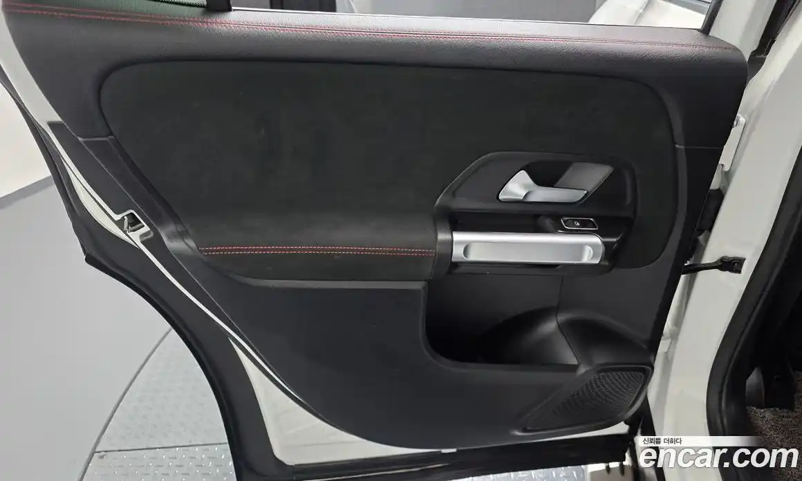 Mercedes-Benz GLB-Class 2021 2.0 гидро, фото 14
